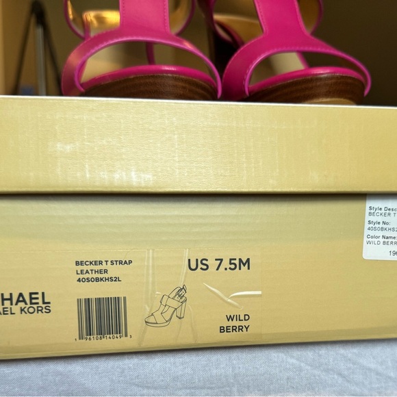 Michael Kors Becker Leather Platform Sandals Block Heel in Wild Berry - Picture 10 of 10